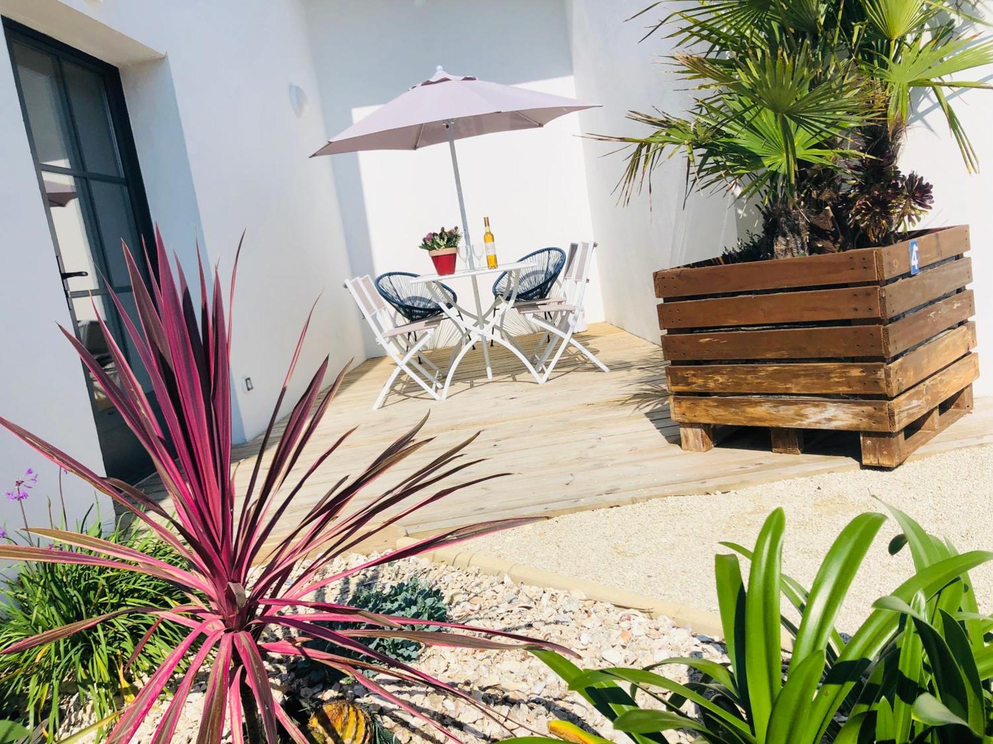 Aparthotel Clos Des Aigrettes -6 De Charme Et Confort A 30m Du Port De 3*